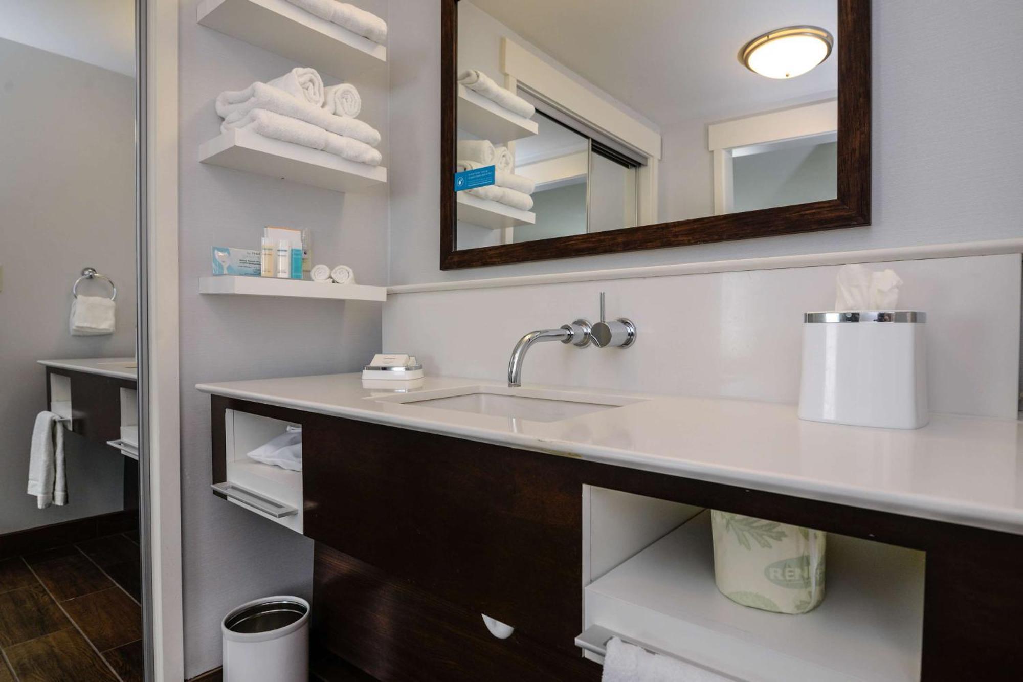 Hampton Inn Brighton Mi Bagian luar foto