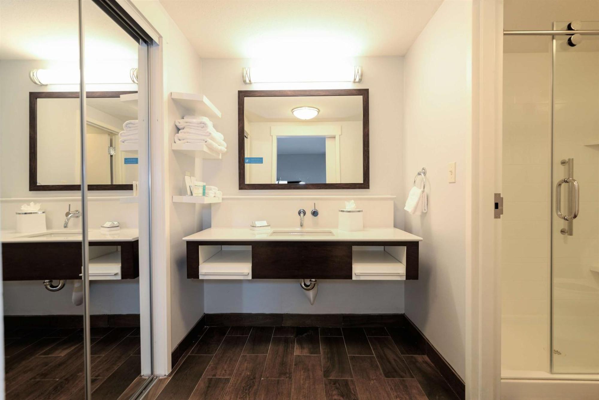 Hampton Inn Brighton Mi Bagian luar foto