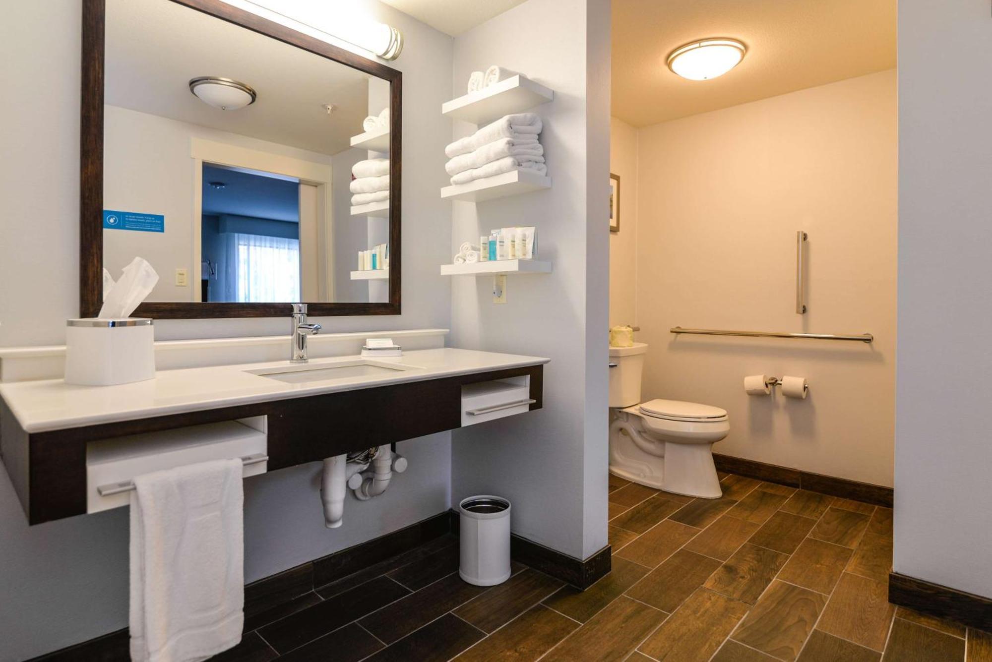 Hampton Inn Brighton Mi Bagian luar foto