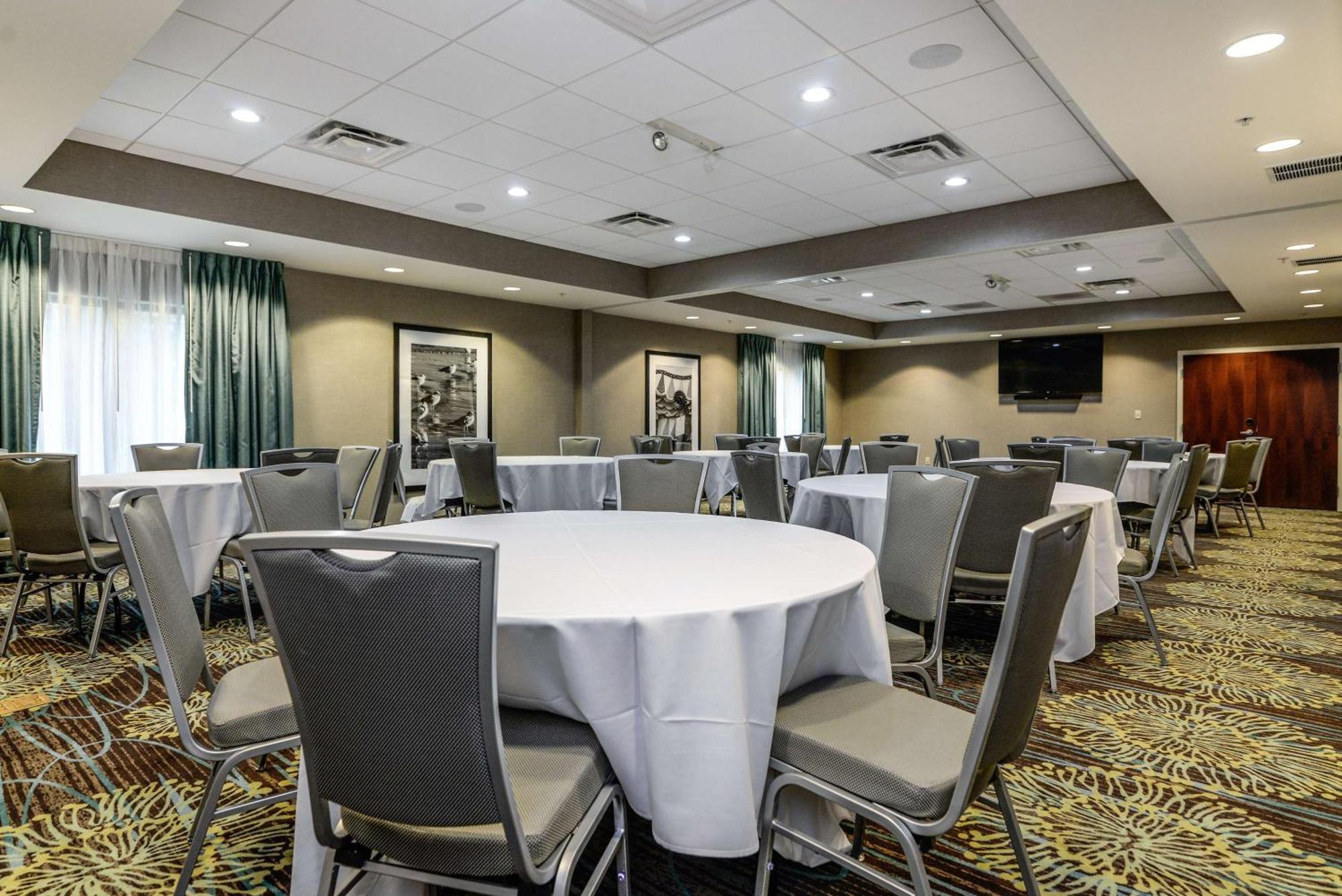 Hampton Inn Brighton Mi Bagian luar foto