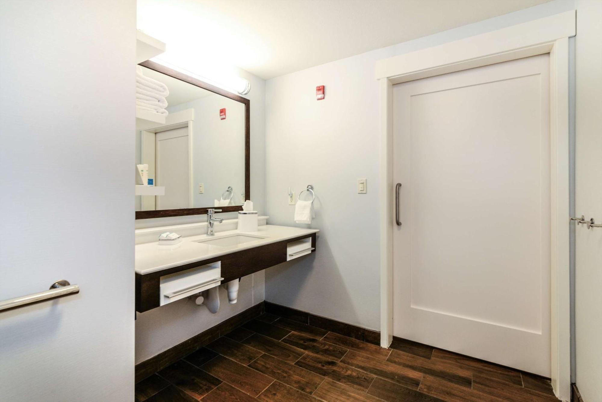 Hampton Inn Brighton Mi Bagian luar foto