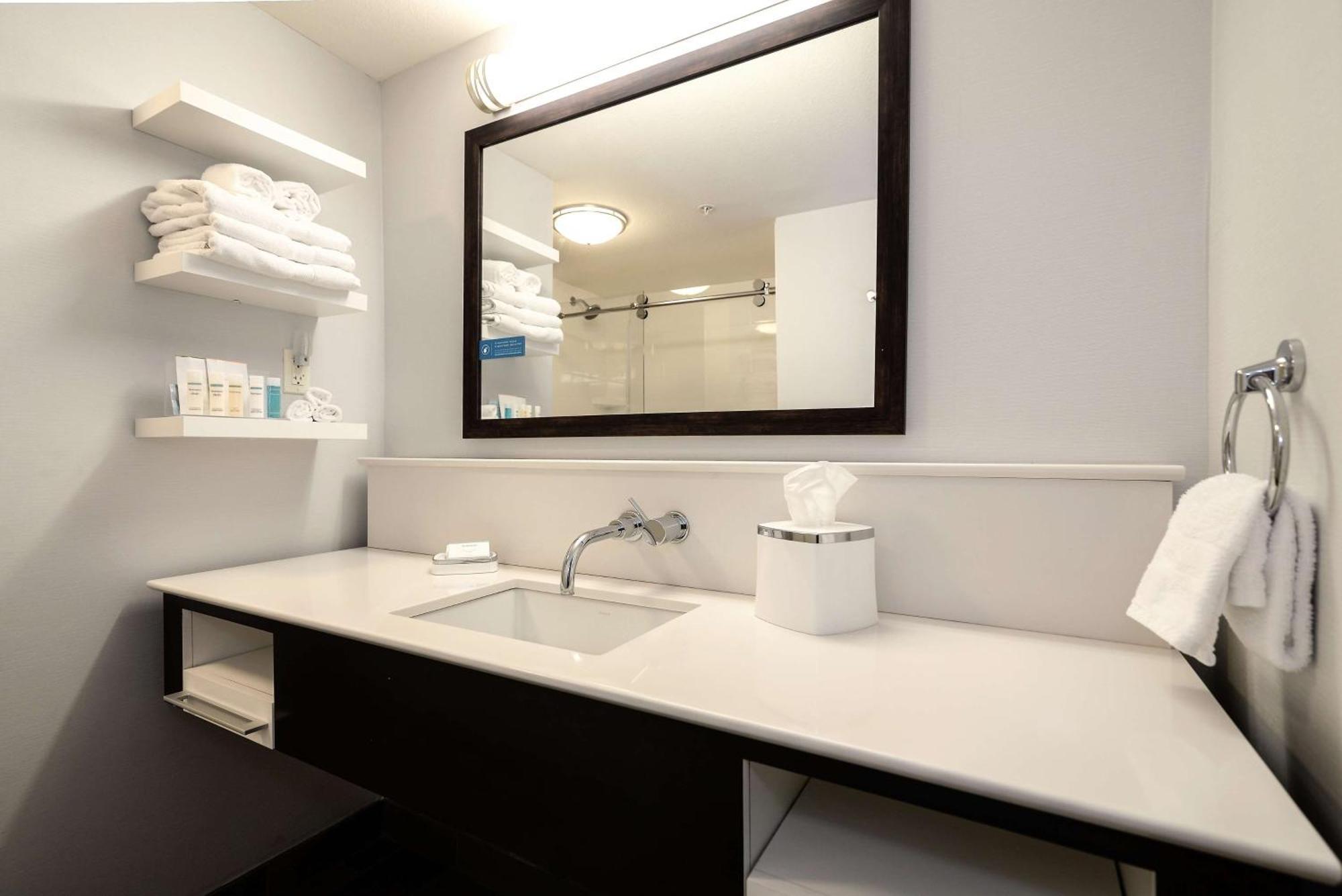 Hampton Inn Brighton Mi Bagian luar foto