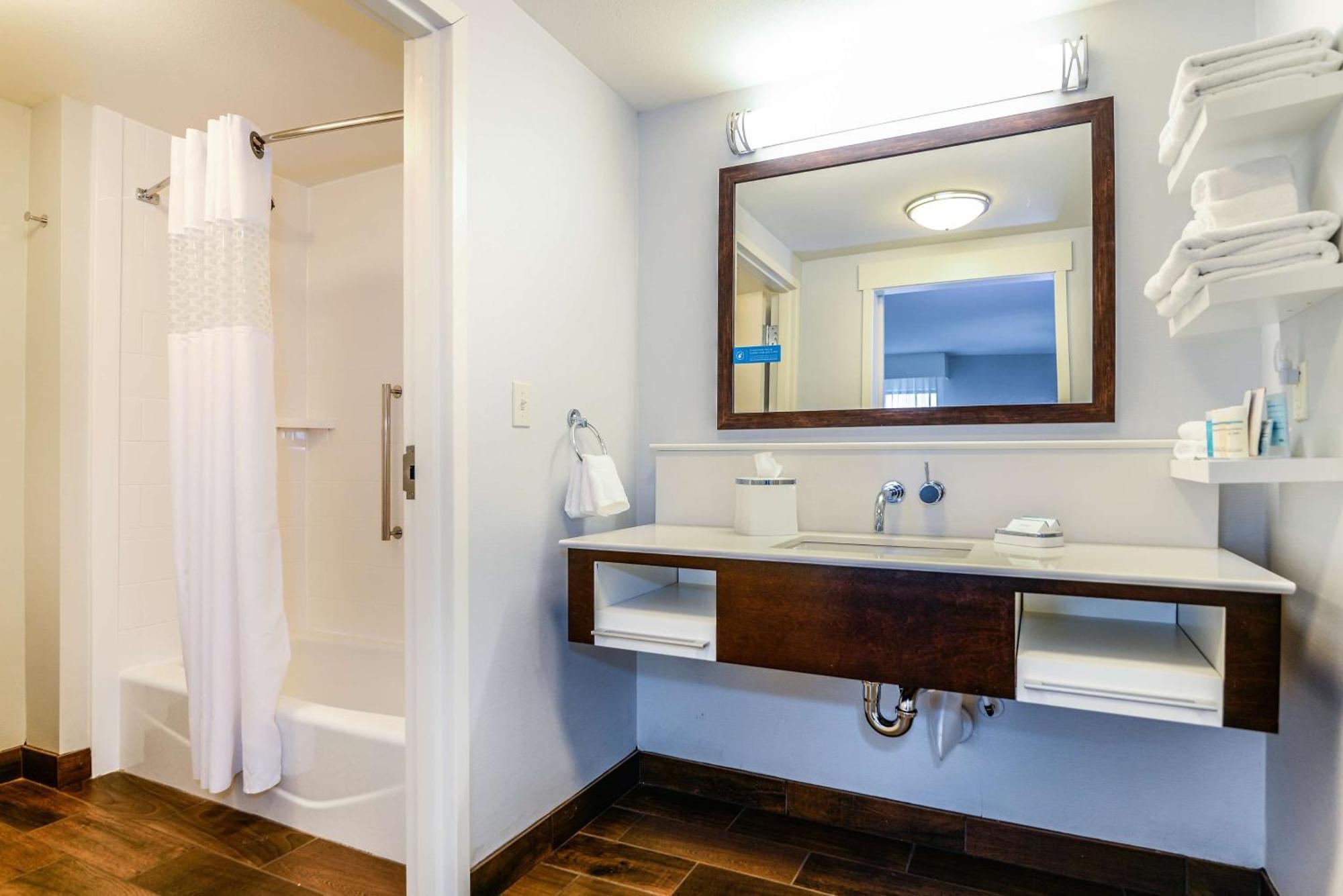 Hampton Inn Brighton Mi Bagian luar foto