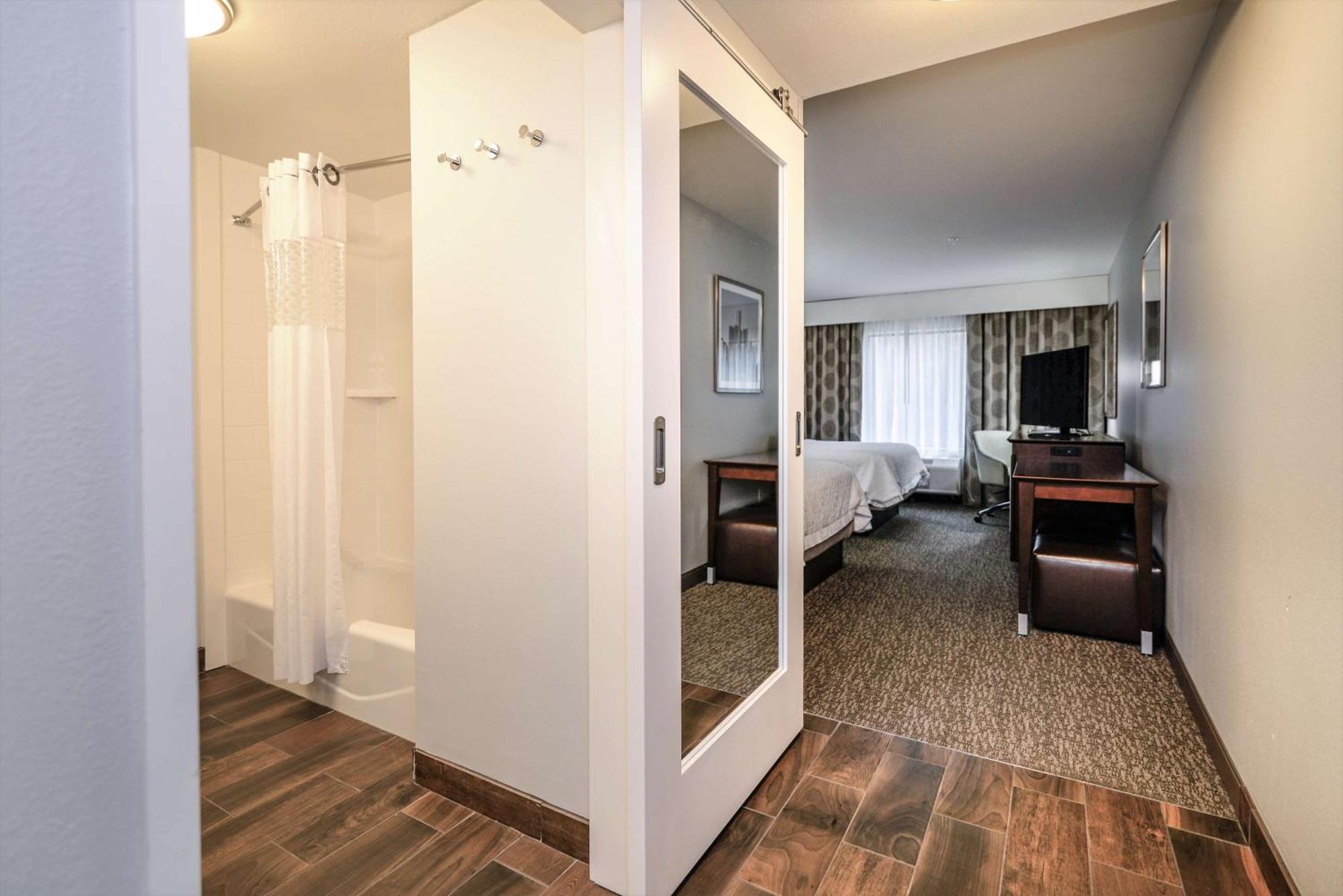 Hampton Inn Brighton Mi Bagian luar foto
