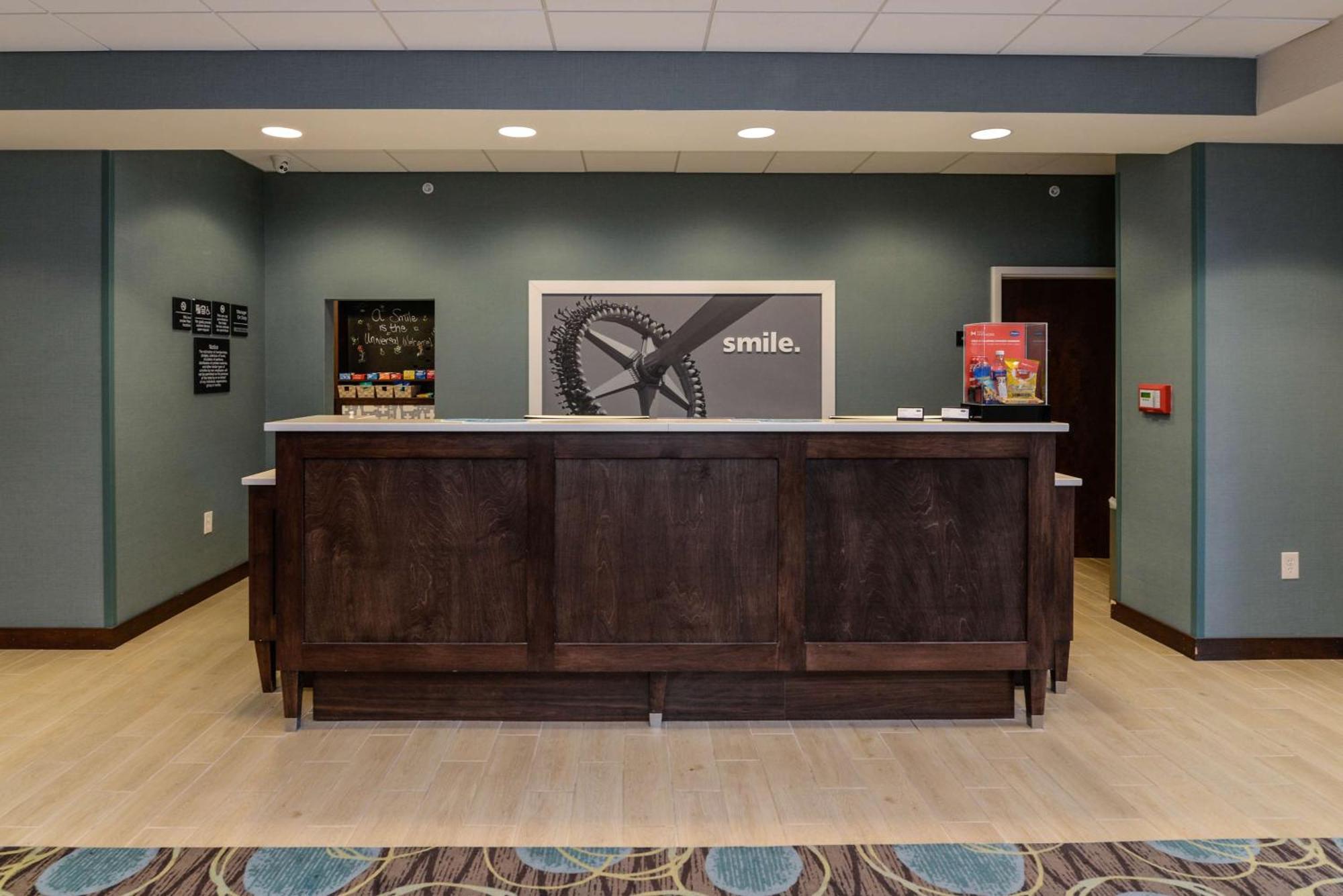 Hampton Inn Brighton Mi Bagian luar foto