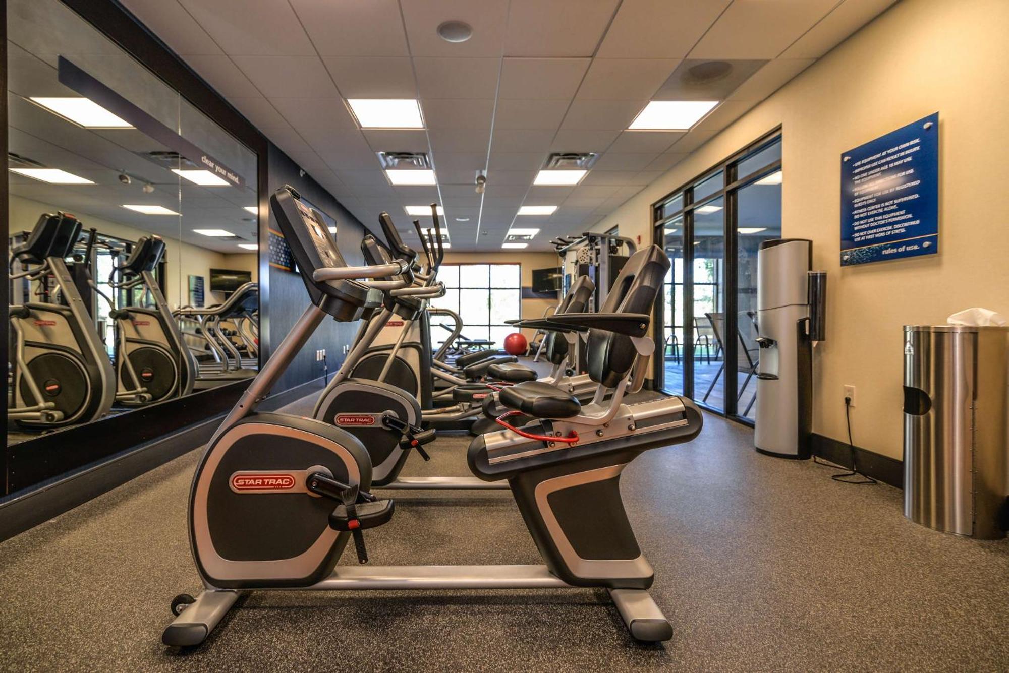 Hampton Inn Brighton Mi Bagian luar foto